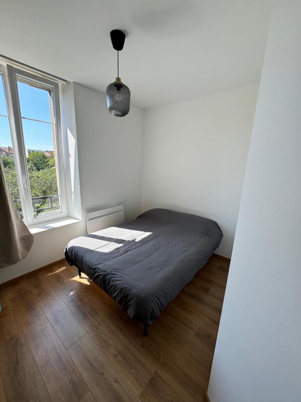 Studio Avec Wc Et Sdb Prives Dans Grande Maison A Cote Du Campus Artem - Thermal Et Parc Des Expos Vandoeuvre-les-Nancy Luaran gambar